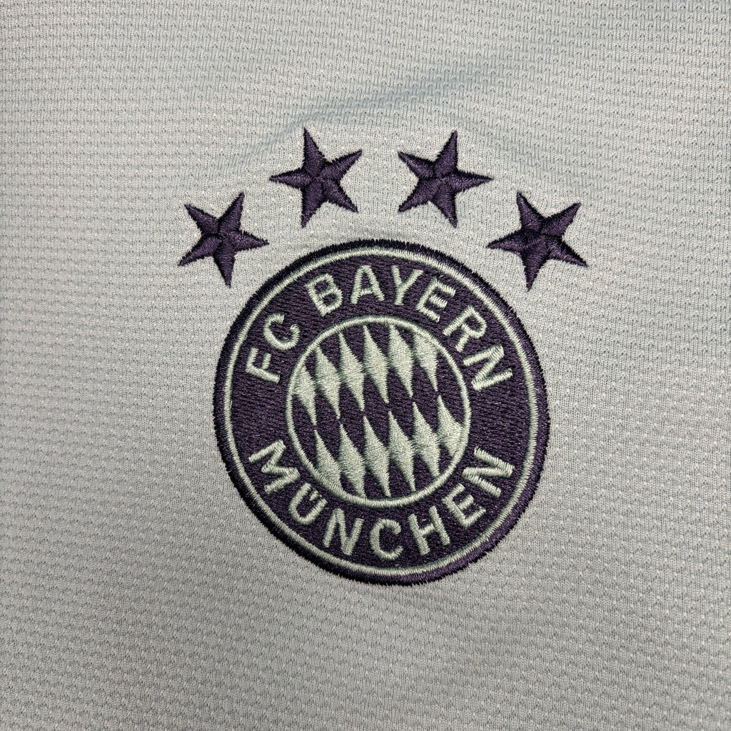 Bayern Munich Jersey Adidas Size 2XL 2018-19 Away