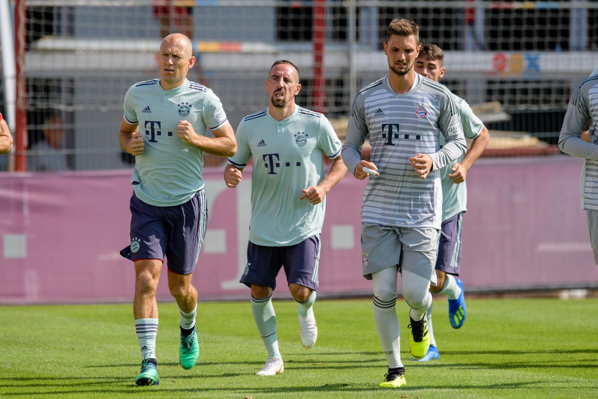 Bayern Munich Jersey Adidas Size 2XL 2018-19 Away